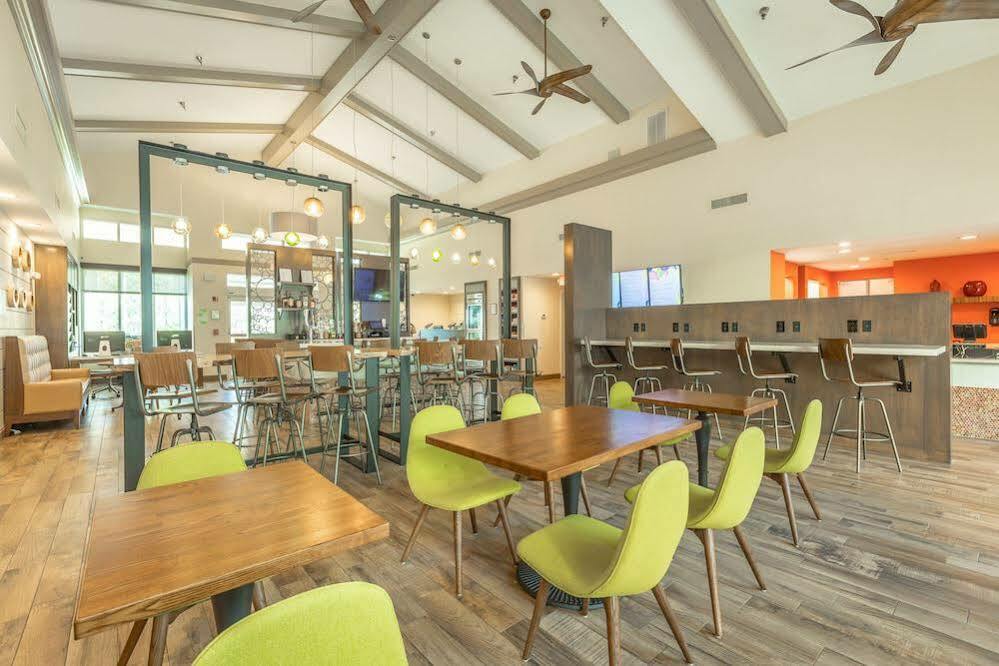 Holiday Inn Hotel And Suites Peachtree City By Ihg Eksteriør bilde